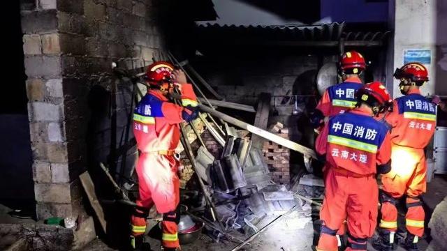 大理洱源发生4.8级地震 森林消防紧急救援