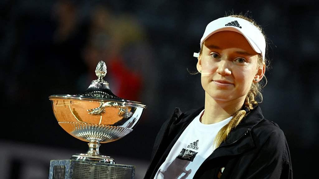 为了金钱！俄罗斯球员频频更换国籍！莱巴金娜身份引发大争论！