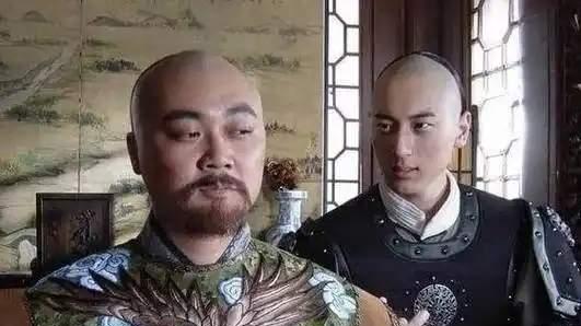 钮祜禄：兄为开国功臣，嫁太祖生2子，孙儿入阁拜相终被康熙绞杀