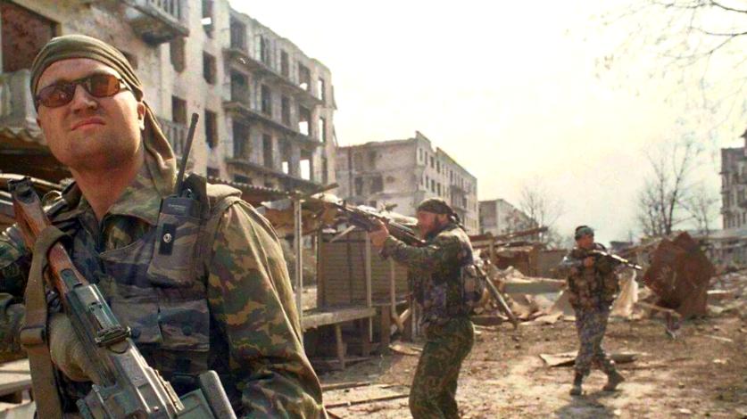 回顾：上千俄军几乎被打光，尸体还被砌成矮墙，普京：轰平他们