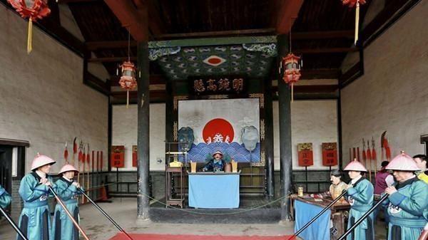 清朝根据“因俗而治”的施政方针建立完善的法律制度