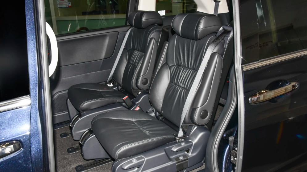 有亮点但不多，标配2.0L油混动力，这样的奥德赛还值得入手吗