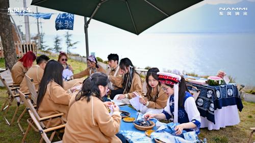 从苍山云影到后备箱集市：东风纳米在大理的美好演绎