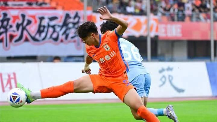 接班郑铮！泰山最强本土中卫：09国青队长，比彭啸更适合首发