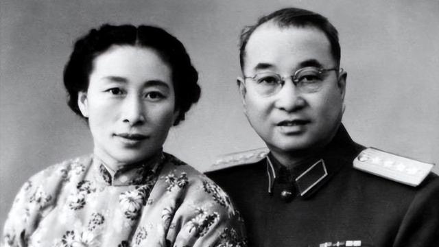 陈赓陪钱学森参观哈军工，钱学森事后提意见：外国专家太多了