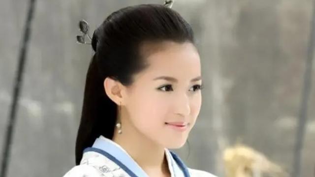 18岁汉惠帝娶11岁外甥女，新婚夜，他悄悄说：无人时，你叫我舅舅