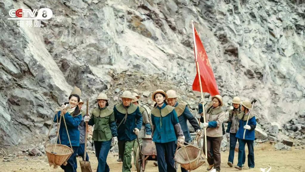 36集年代剧央视播出，山村人民修公路故事，《六姊妹》有对手了