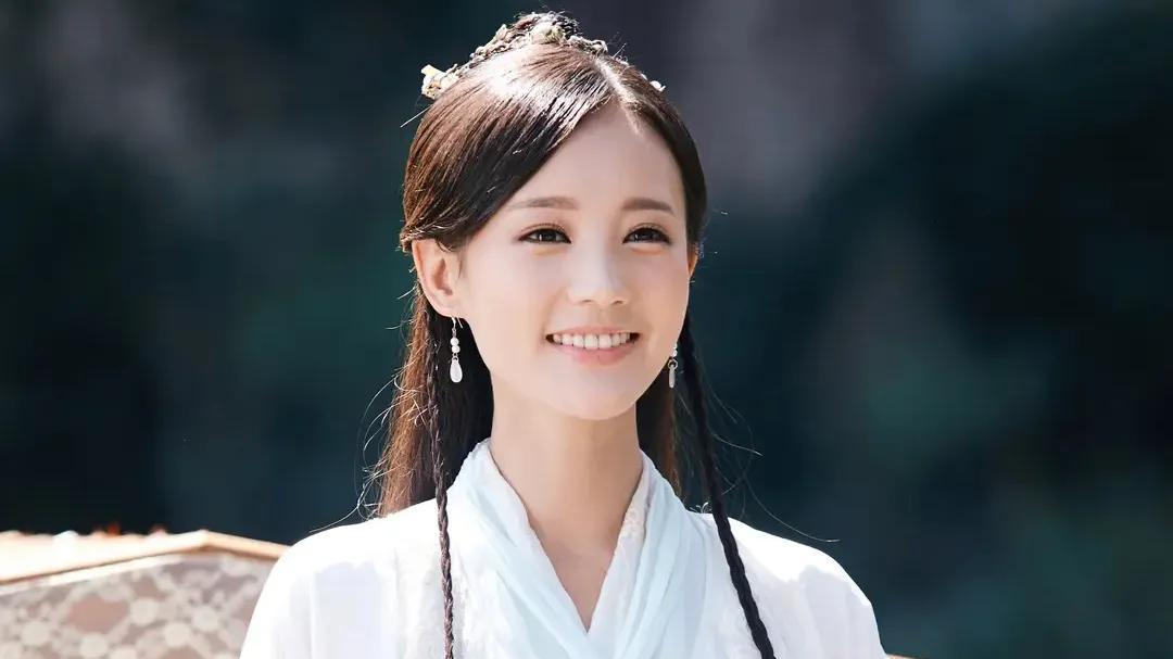 娱乐圈中明明长得很漂亮，却迟迟不火的三位女星，第三位最可惜！