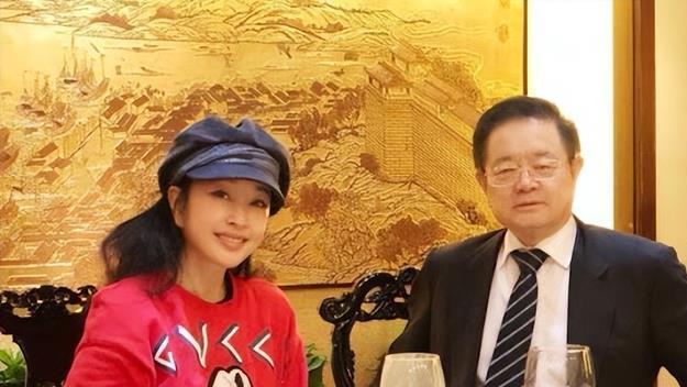 刘晓庆曝财产被保镖偷走，遭家人背刺失去所有，至今身陷5个官司