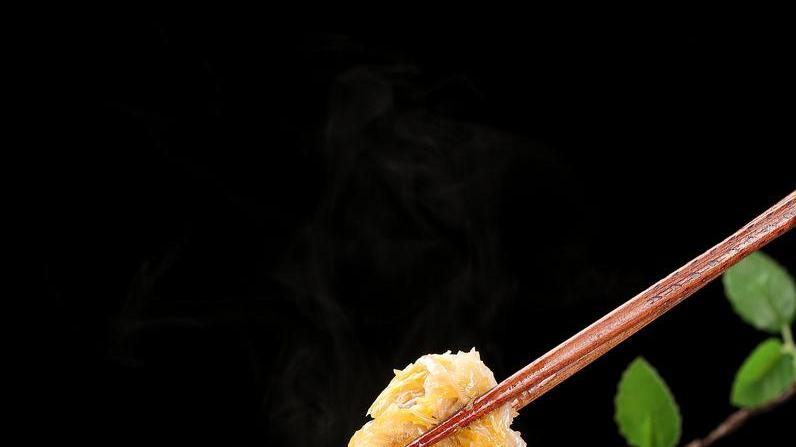 这碗酸菜粉，藏着回头客都懂的烟火气