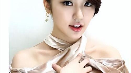 为艺术现身“咖啡王子”的尹恩惠！凭借女扮男装将孔刘掰弯又掰直