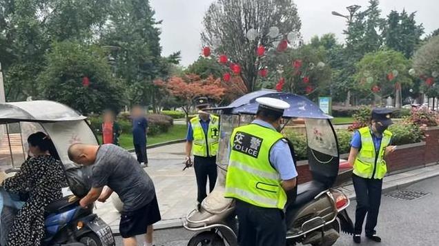 交警：持C1驾照，这5类电动车随便骑，但这3类不能骑，扣9分罚200