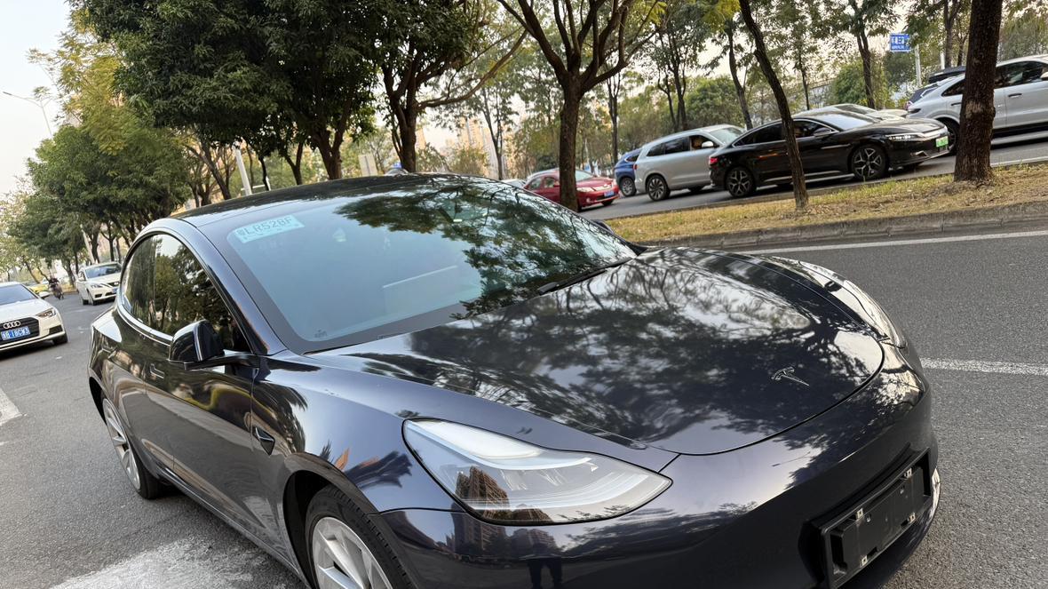 12万体验纯电轿跑，2021款特斯拉Model3，百公里加速仅5.6秒！