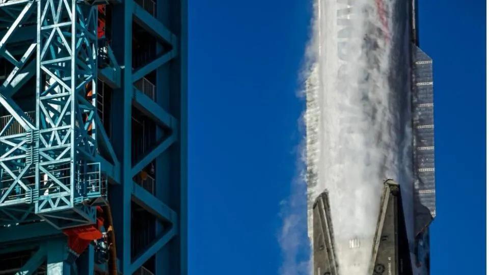 重复使用运载火箭发射入轨：我国朱雀三号迈出可回收火箭实战第一步