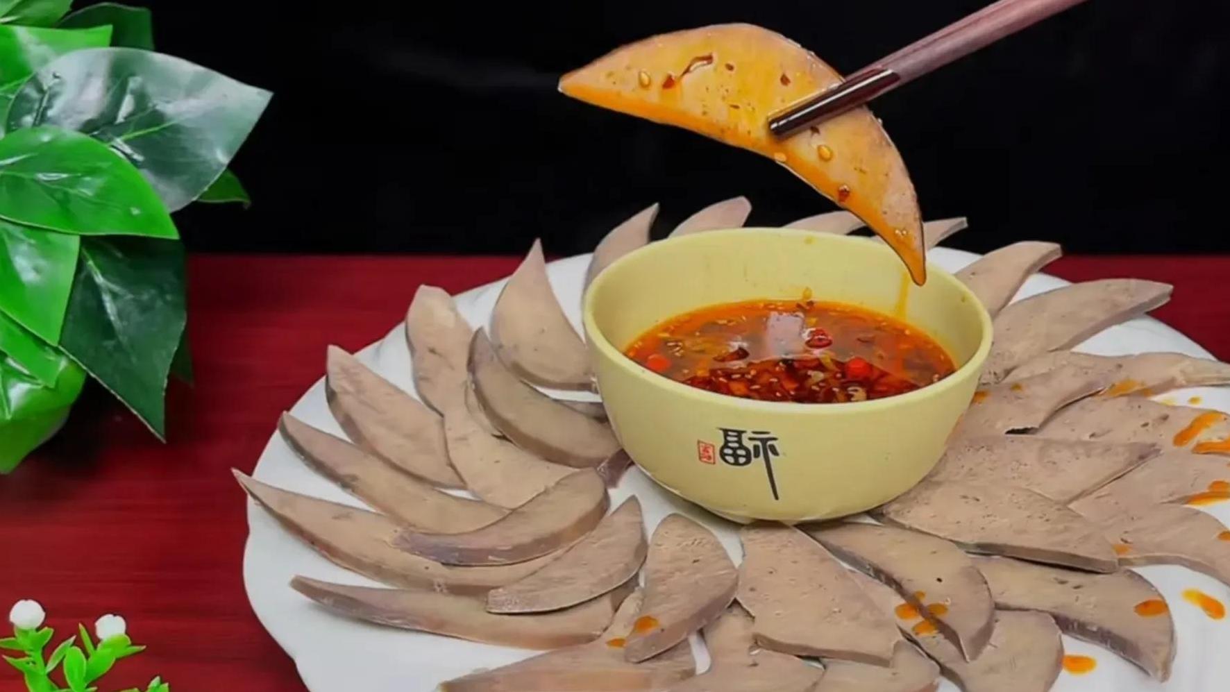 试试这蒸猪肝的秘密配方，出锅后绝对惊艳你的味蕾。