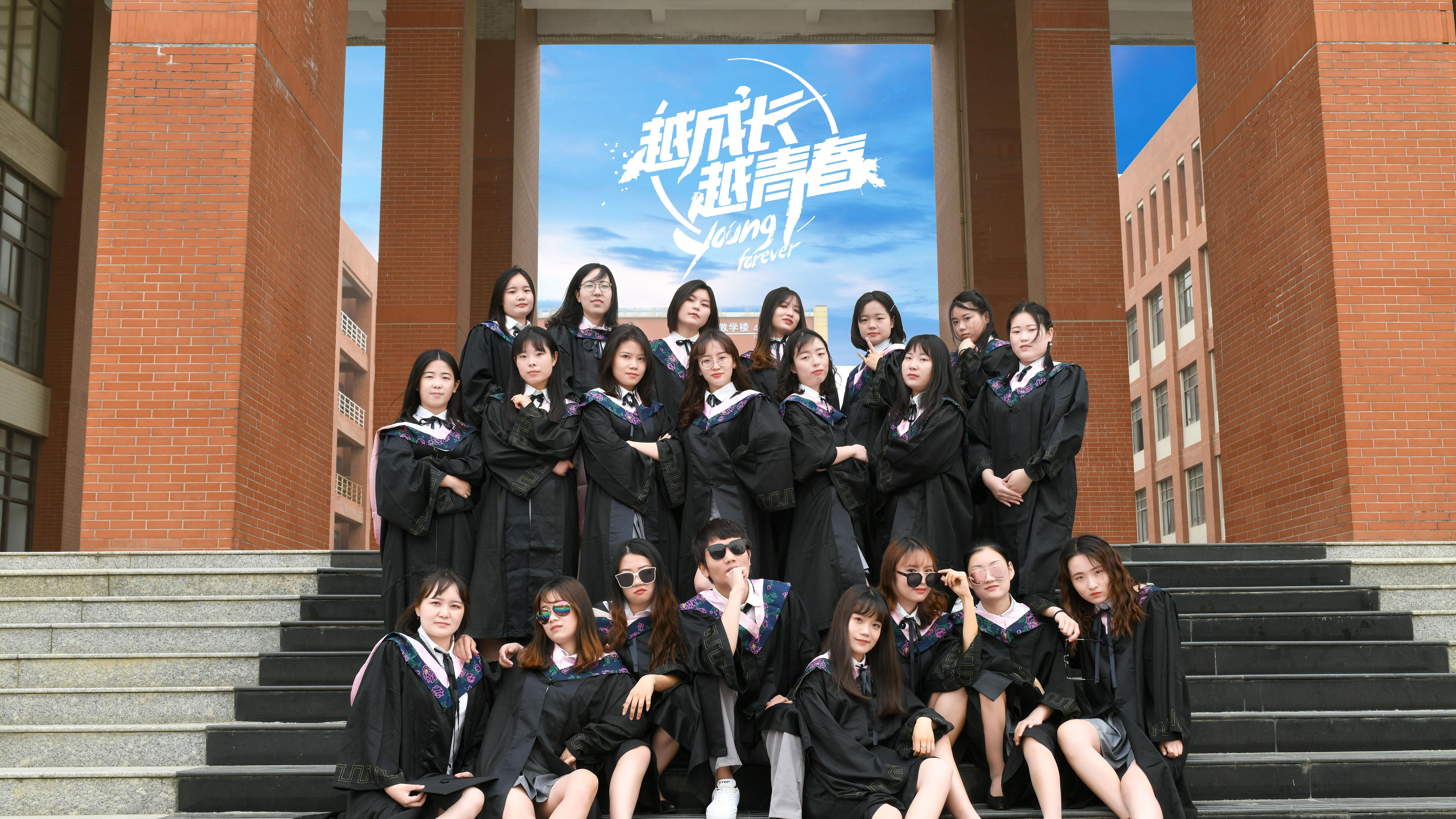 毕业季个性班级照，让青春不留遗憾！