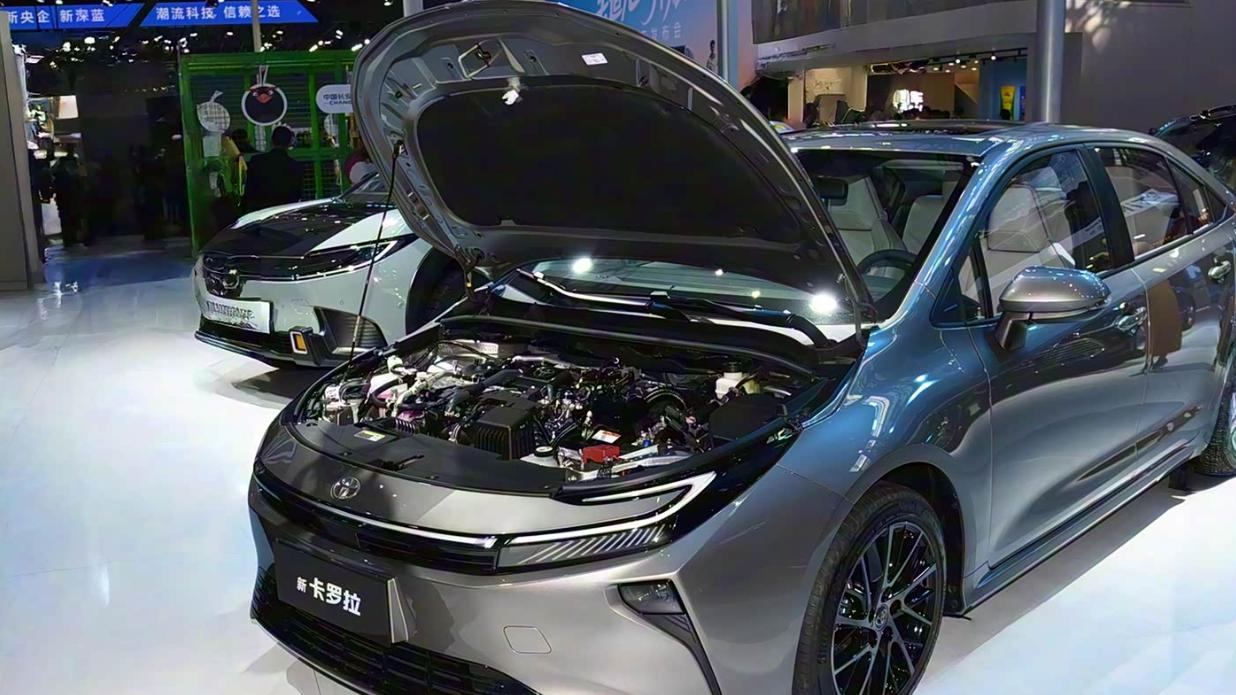 中期改款就轴距加长，升级还是换壳？ 一文看懂新款丰田卡罗拉