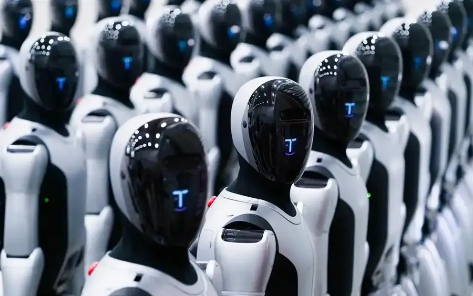 我，机器人，正在面对克隆人的进攻