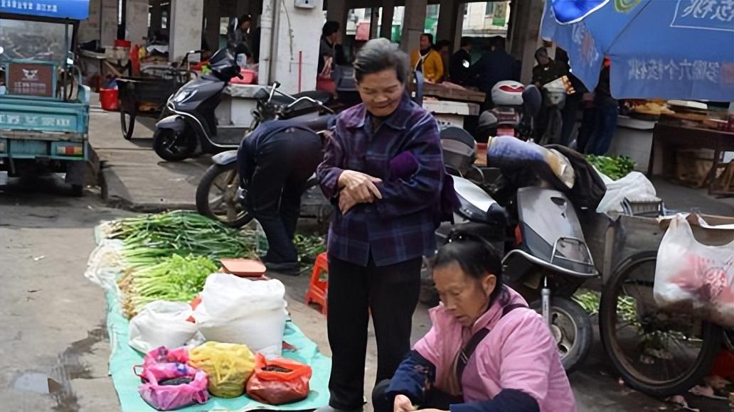 农村出现“2多3少”，越来越严重，每个村都有，你们村占了几个？