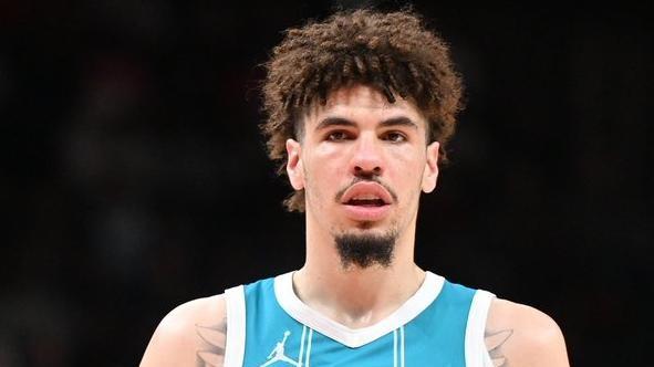 灰熊主教练詹金斯下课，球队陷入困境