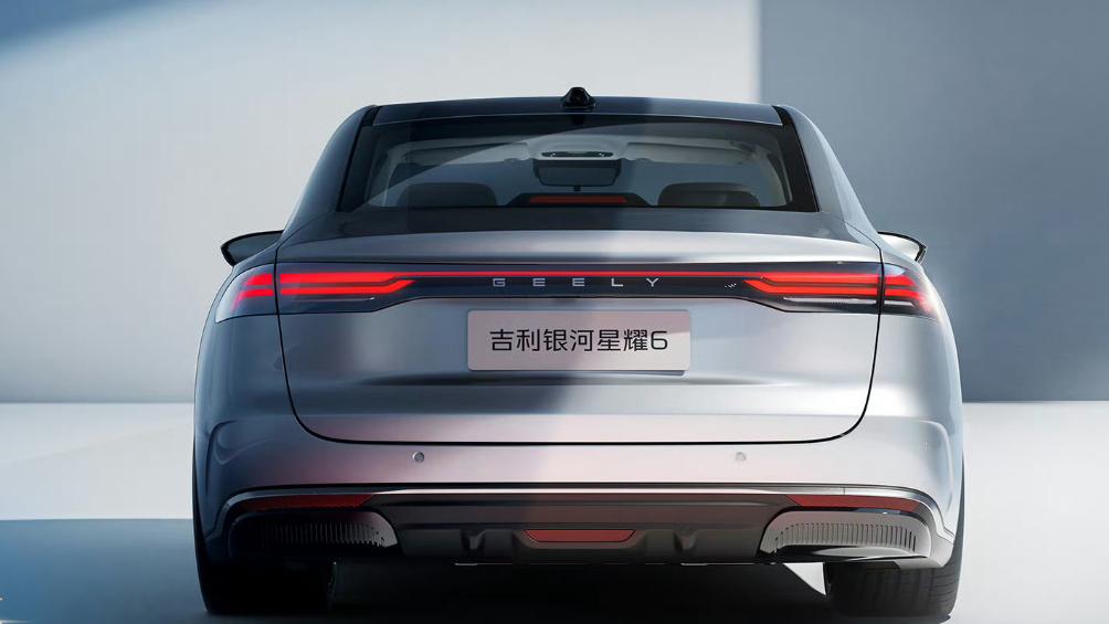 吉利造了台“奔驰AMG”，长超4米8，百万气场很帅，续航超1400km