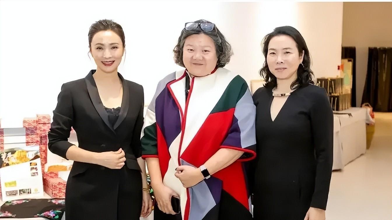 京郊百平米空地，洪晃的自由人生，比你想象的更酷