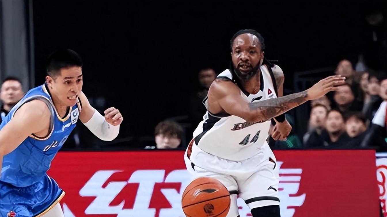 2+3=6？京辽大战，技术台都出面提示了，怎么让陈盈骏罚球6次