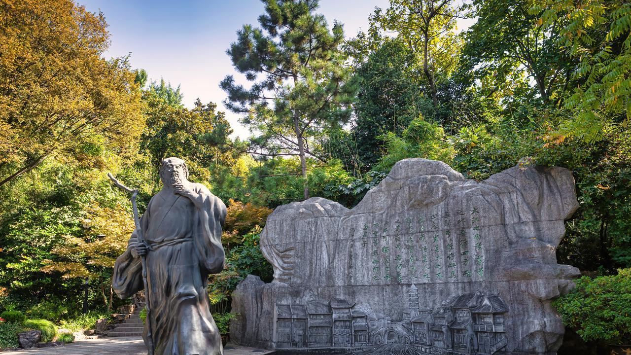 苏轼的朋友圈：点赞、拉黑与“特别关注”