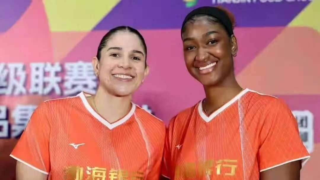 中国女排超级联赛：超新星李晨瑄助力山东女排崛起，天津女排即便有强力外援也难掩没落。