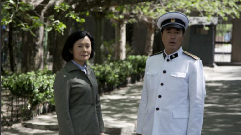 双料影后娜仁花42岁高龄产子，他凭何征服影后心？