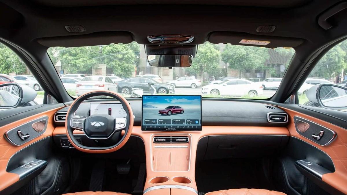 国产C级车的对决，比亚迪汉DM和奇瑞风云A9L，选谁更合适？