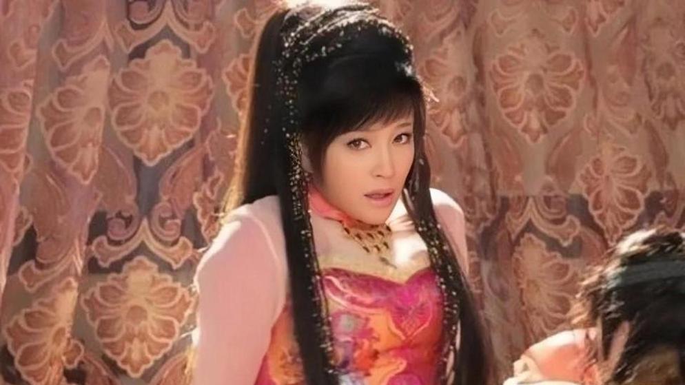 刘晓庆74岁短剧开播，演绎忘年恋婚姻