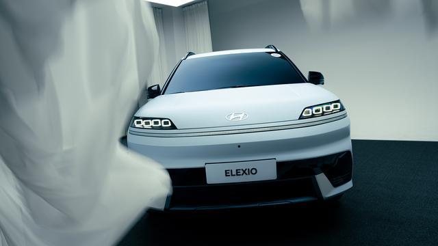 北京现代ELEXIO配备布加迪同款日行灯？续航超700km，定价多少？