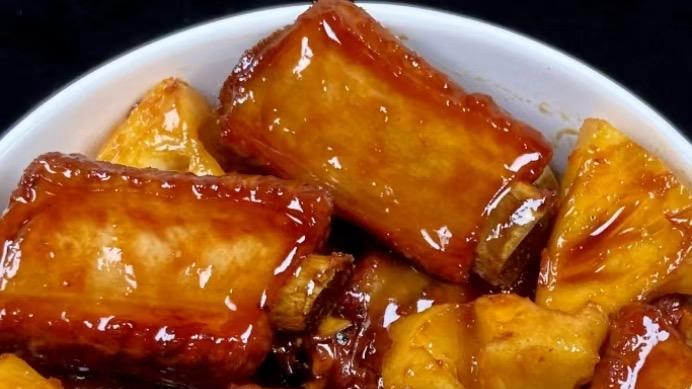菠萝排骨：鲜嫩入味，酸甜清新，夏日开胃的绝佳美味！