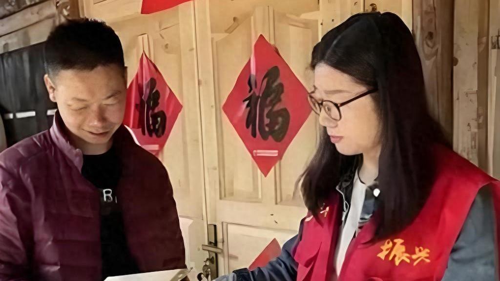 33岁清华硕士邓桂娟病逝！她是驻村干部，女儿不满1岁，丈夫悲痛