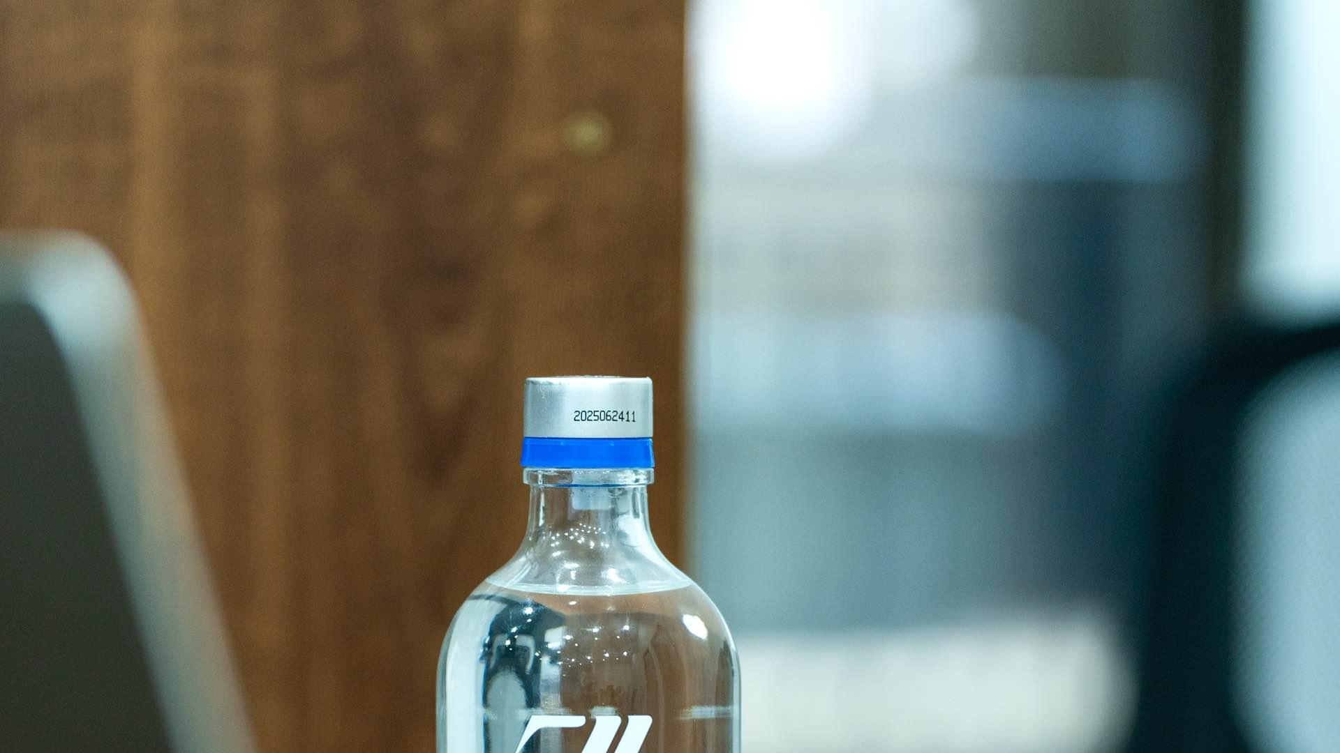 睡前一口光：都市人的解压晚安酒