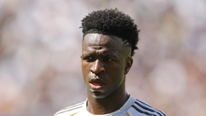 皇马内讧升级！1.8亿巨星抱怨，即战力全队前二，却遭主帅针对