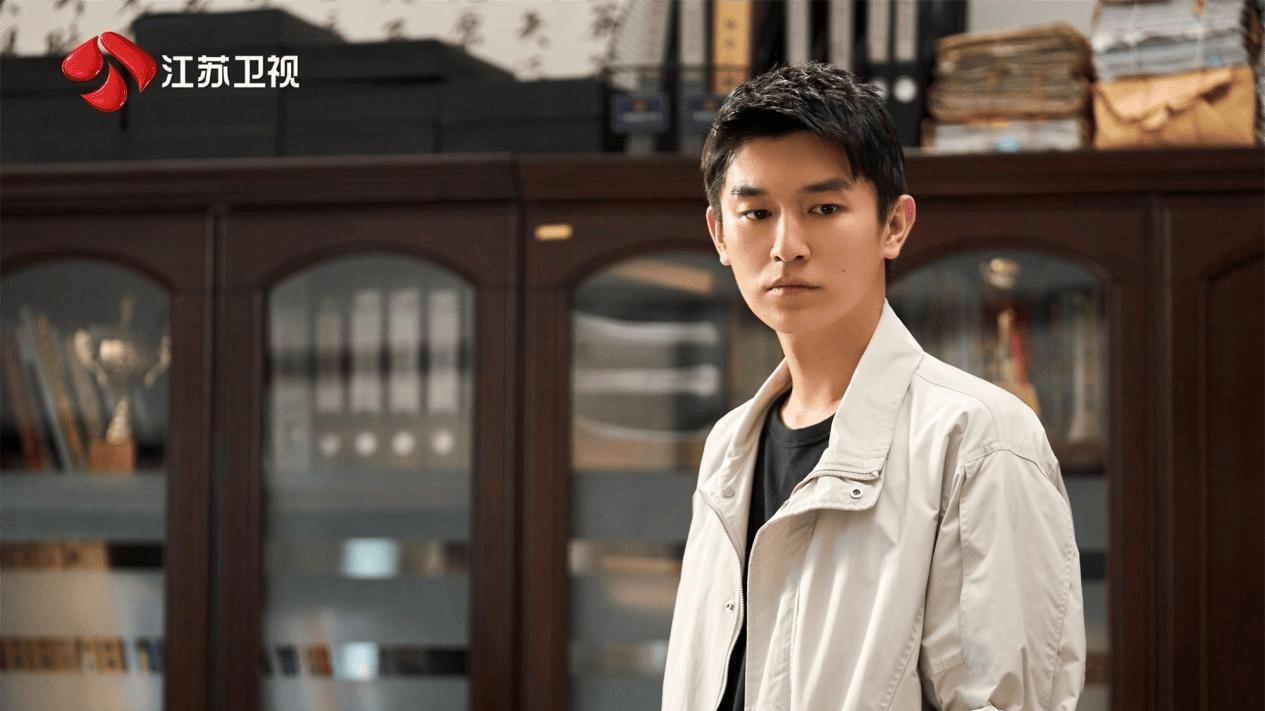 《黑白局》上星播出，杨旭文王砚辉双线追凶捍卫正义