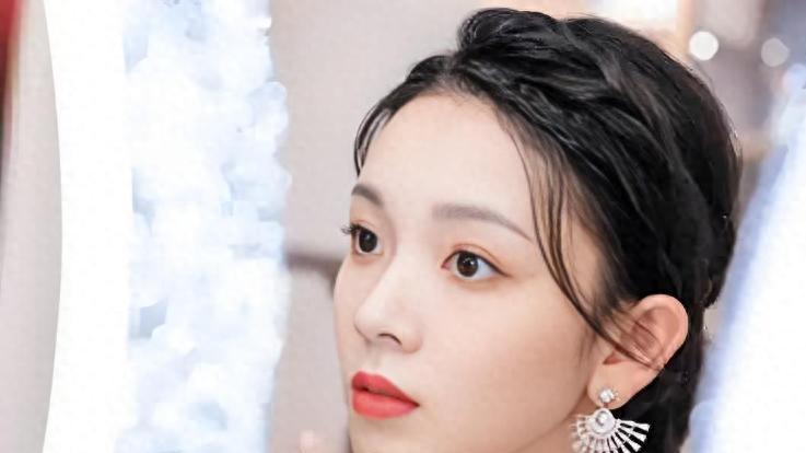 孙俪刘亦菲都难掩其美，她颜值高却总给大咖做配太可惜