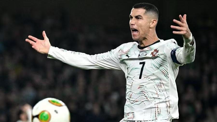 世预赛欧洲区：C罗国家队首次染红，法国直接晋级，意大利附加赛