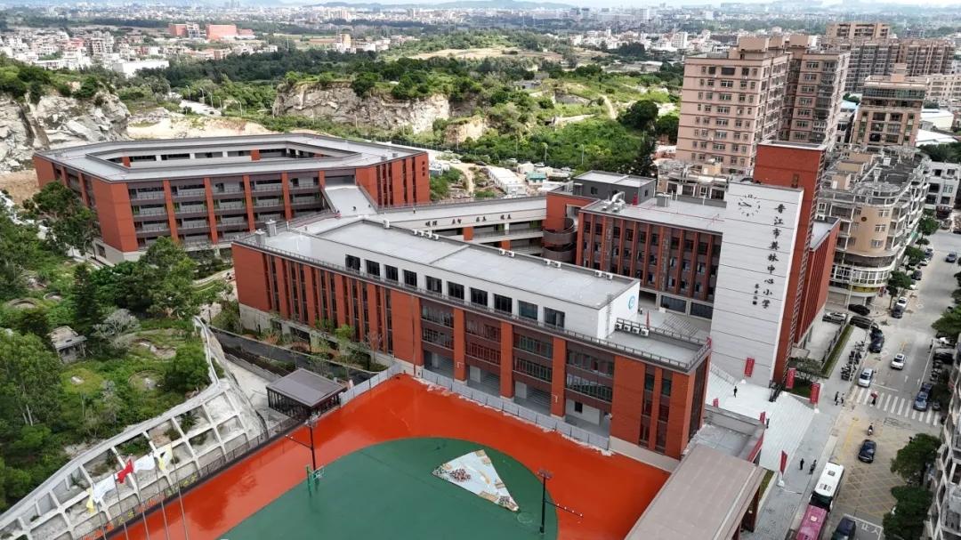 2025中国首善：向复旦大学捐赠11个亿，6位福建商人登上慈善榜