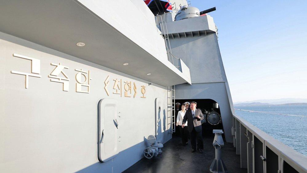 耗时400天朝鲜版052D建成，74垂发试射火力全开，效率比美都高？