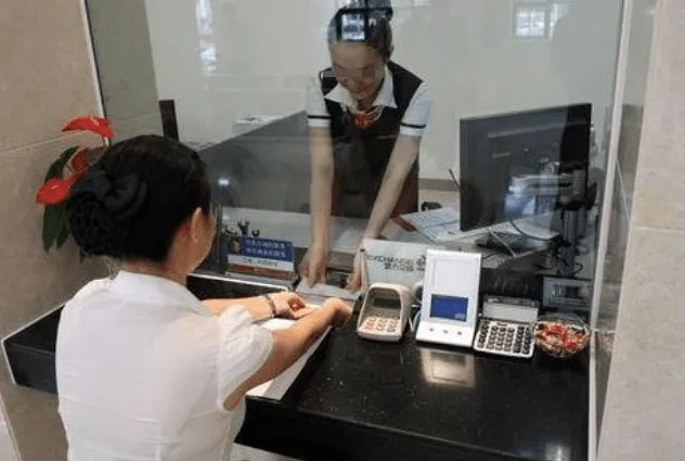 未婚先孕，婆婆玩彩礼套路，婚礼媳妇“放大招”，婆婆颜面全无