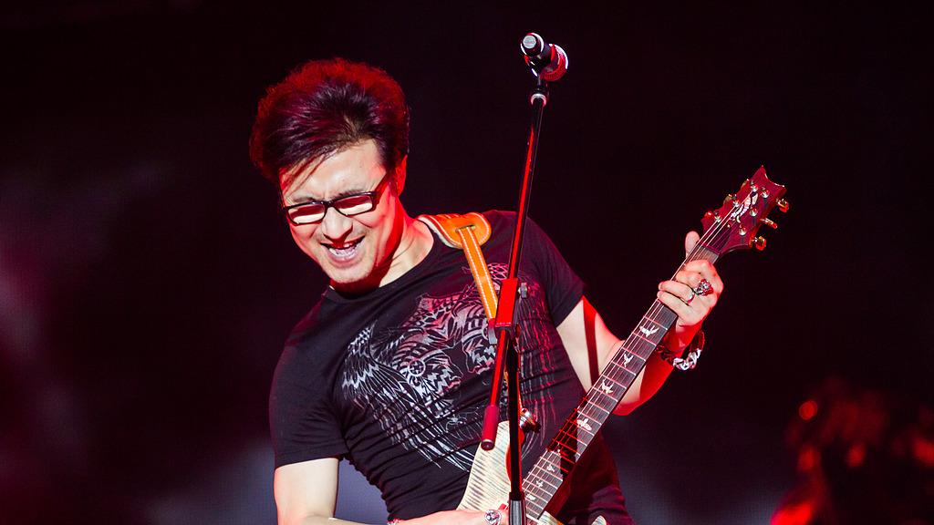 汪峰携手音乐公益教室为乡村儿童点燃音乐梦想