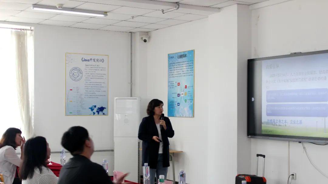 就业创业服务高校行 | 桥西区就业服务中心助力河北外国语学院学子扬帆起航