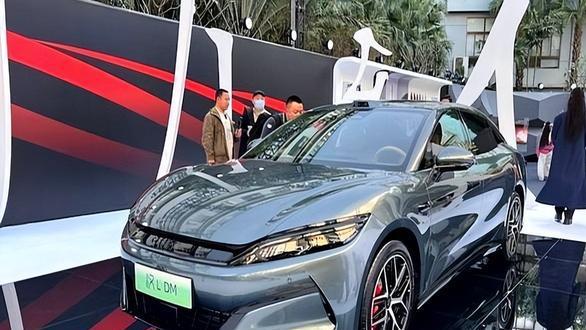 比亚迪最大的“失策”！就是放弃了唐、汉车型的高端化！