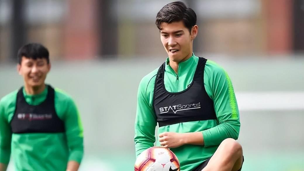 国足对阵沙特27人名单出炉，一人落选引发巨大争议，伊万选人真看不懂