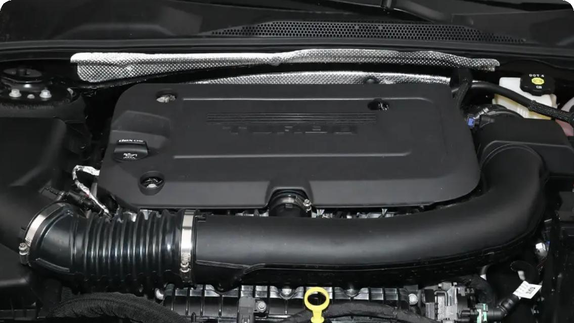 “价格屠夫”再出手，一路降至15.8万，搭2.0T+9AT，配BOSE音响