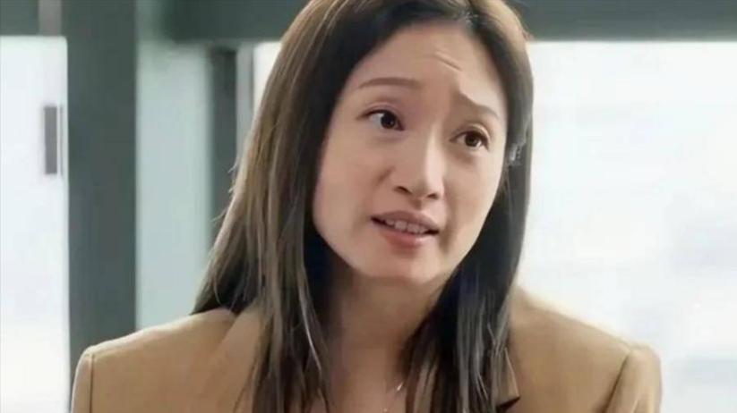 素颜照引爆网络，婚姻、年龄、角色，沈佳妮的真实人生拷问谁？