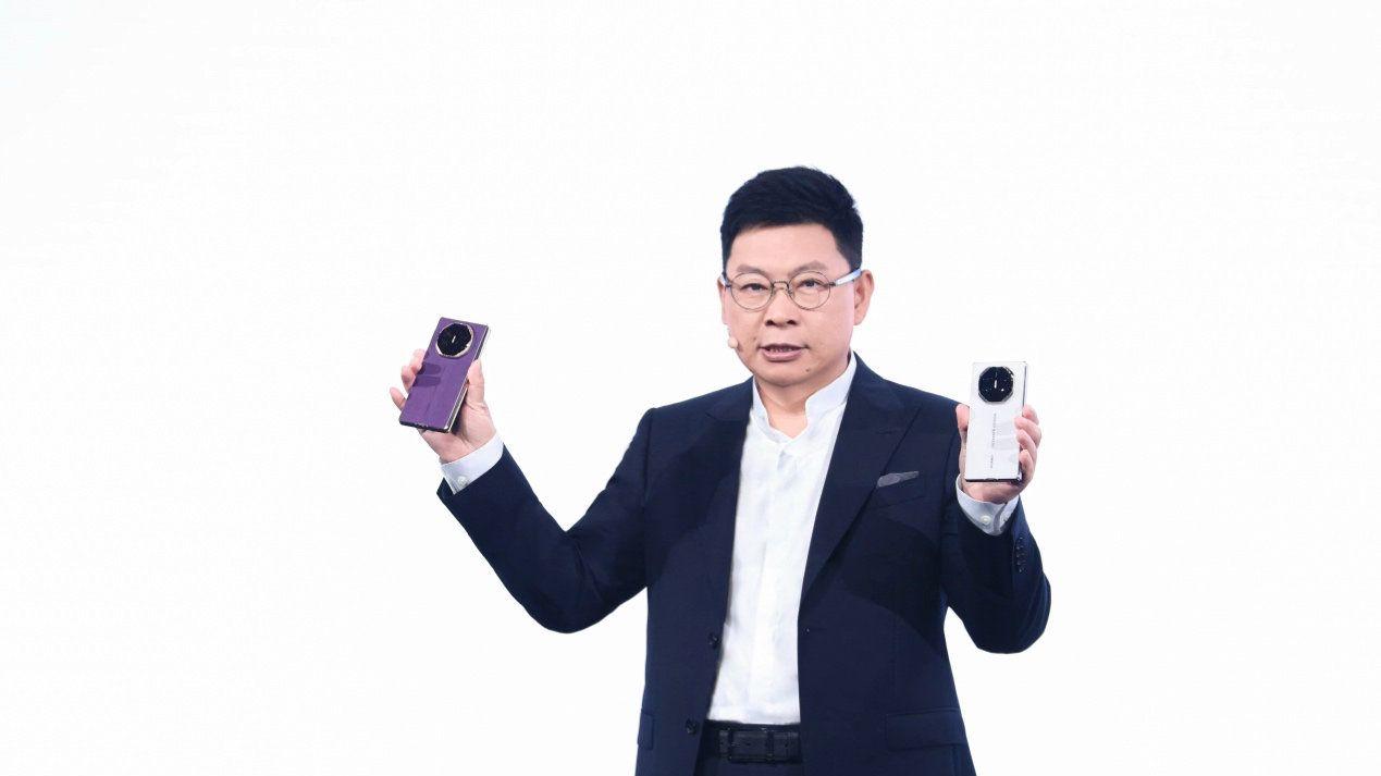 华为Mate XTs 非凡大师及全场景新品发布会召开